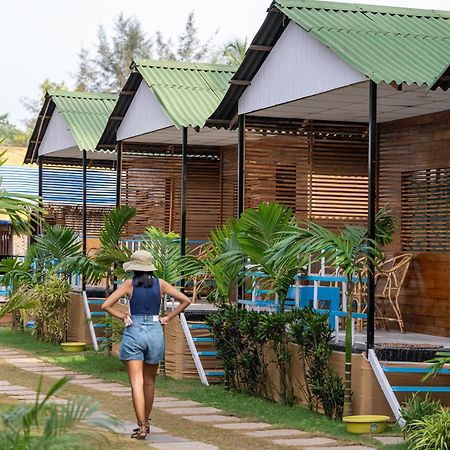 The Tito'S Blue Sky Beach Resort Agonda Exterior foto